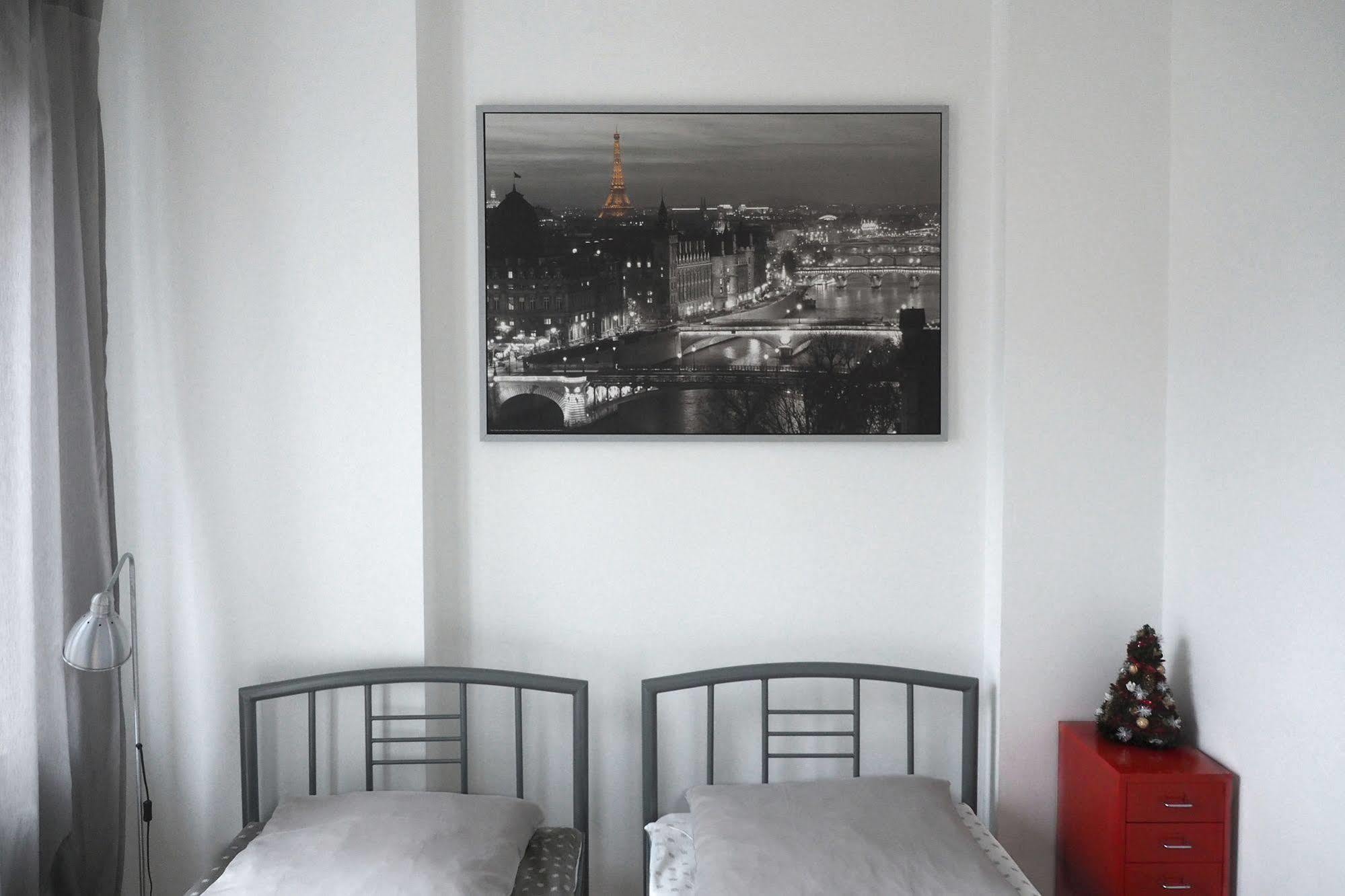 Adventura Hostel Warschau Buitenkant foto